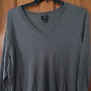 Women's plus size Worthington v neck sweater 2x. New